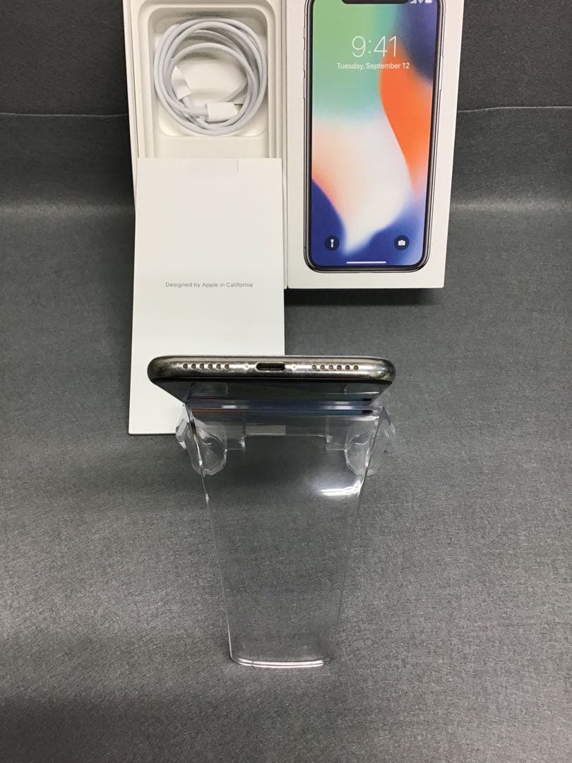 美品 国内版 SIMフリーiPhoneX　64GB シルバー色
