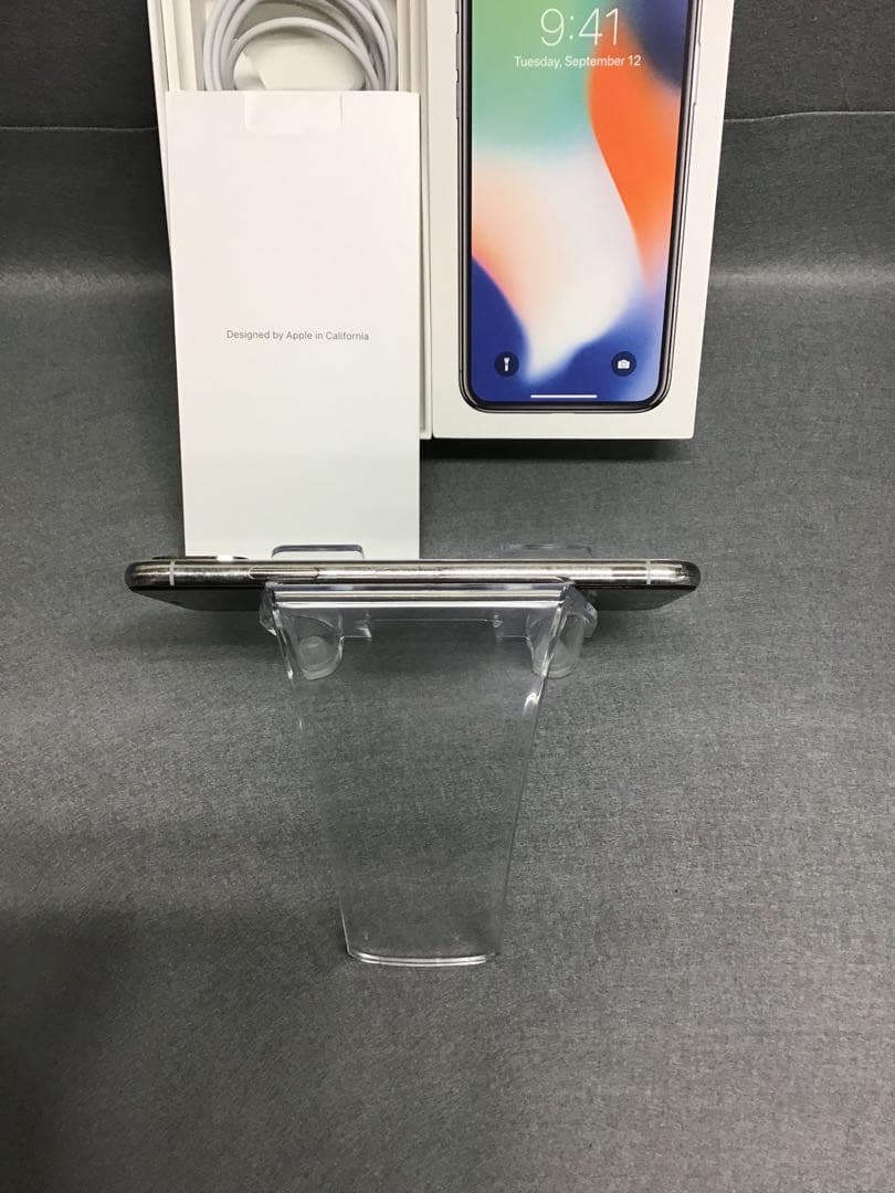 美品 国内版 SIMフリーiPhoneX　64GB シルバー色