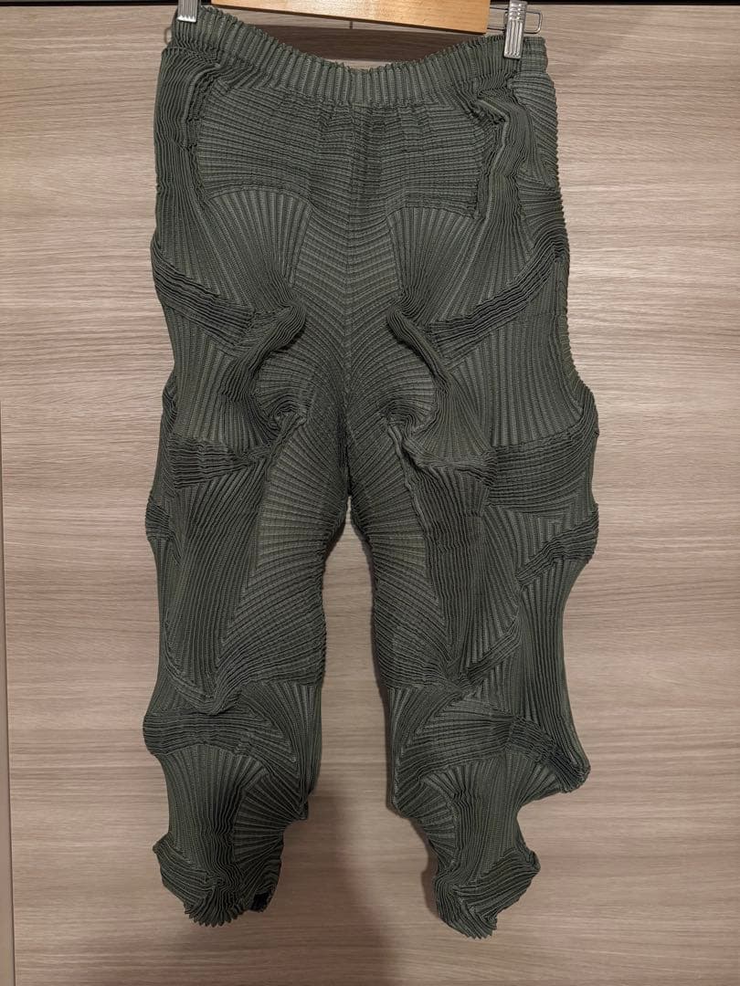 A.POC ISSEY MIYAKE 3Dスチームパンツ