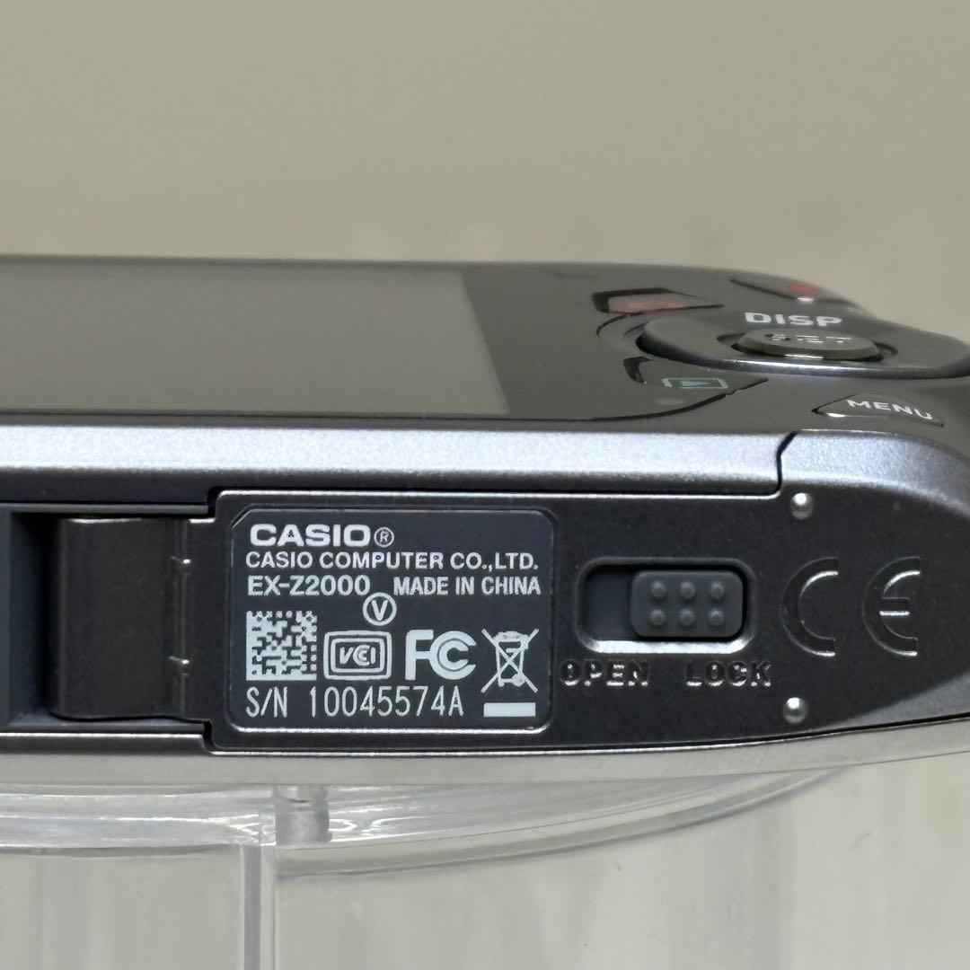 CASIO カメラ　EX-Z2000 充電器　箱　シルバー コンデジ　動作品