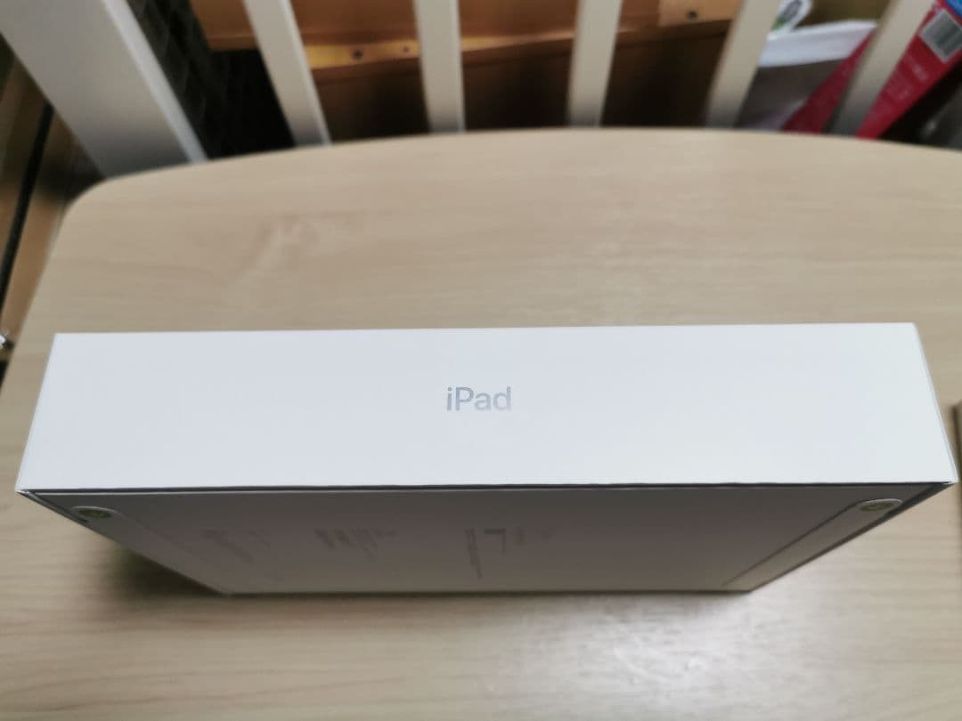 Apple iPad (A16) 2025.7/25購入 第11世代　128GB