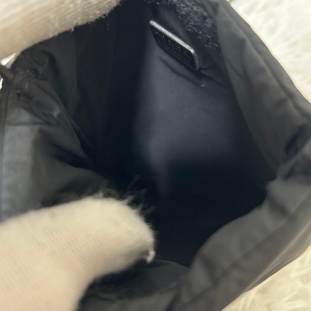 【希少✨ヴィンテージ】プラダスポーツ　サコッシユニセックス　コンパクト　黒　人気