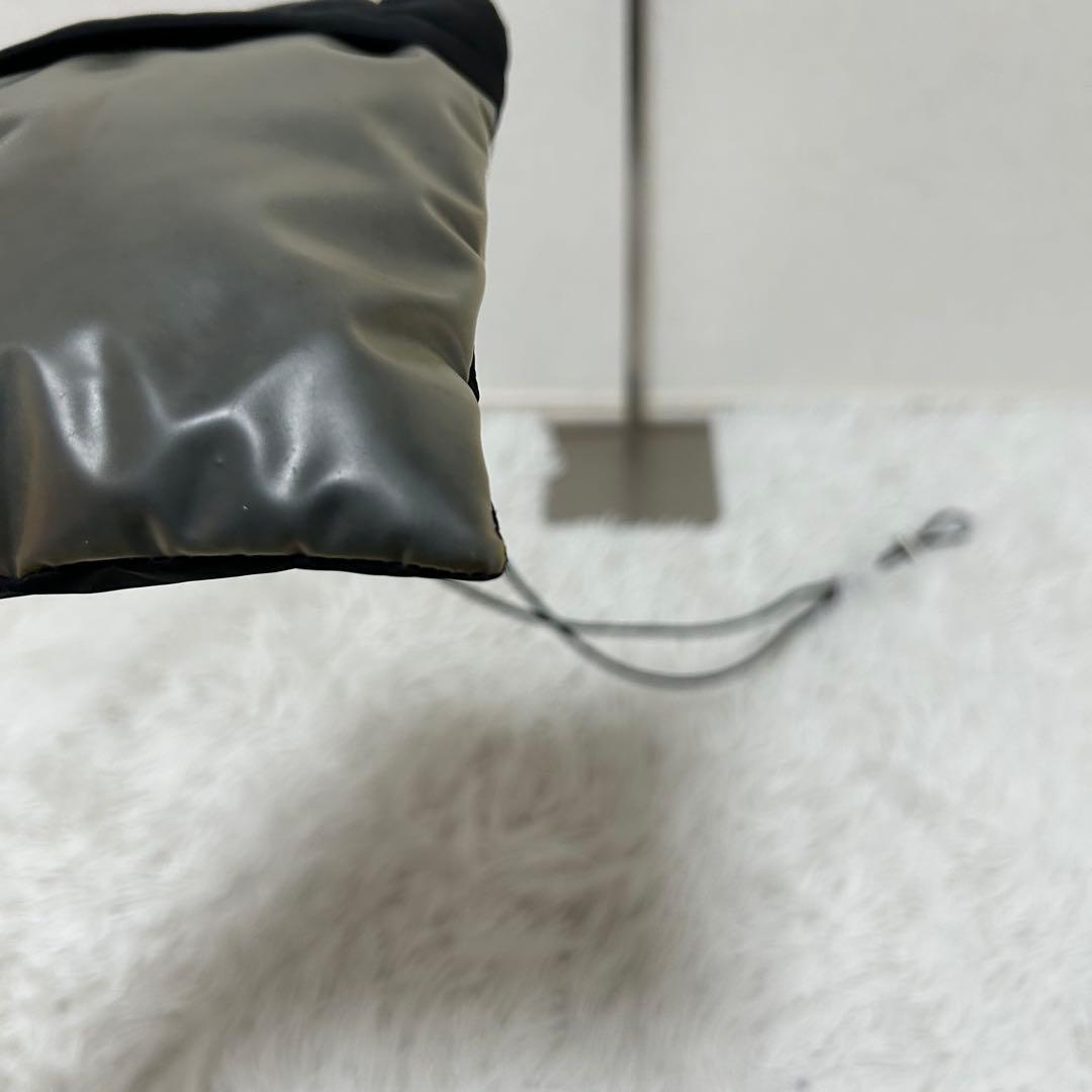 【希少✨ヴィンテージ】プラダスポーツ　サコッシユニセックス　コンパクト　黒　人気