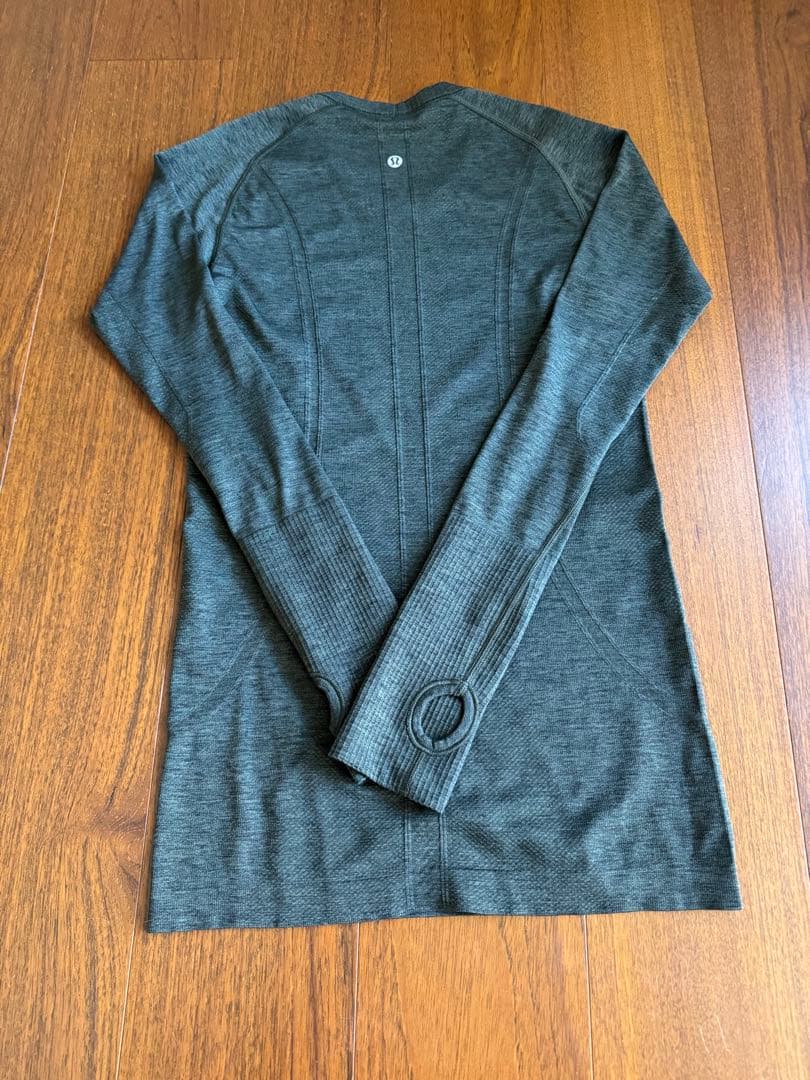 ルルレモン　Swiftly 長袖　トップス　レディース　6