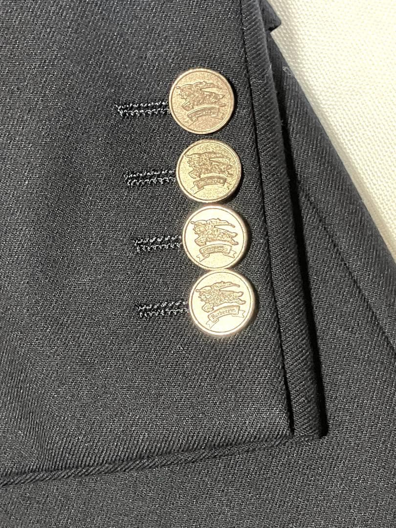 美品 バーバリーBurberrys ジャケットダブル　金ボタン ネイビー