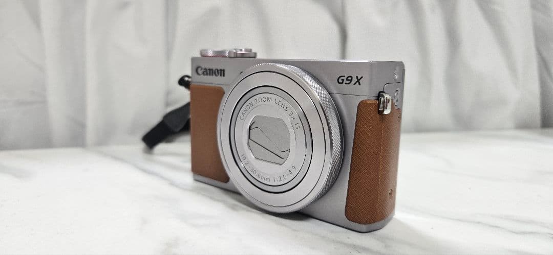 【お値下げしました！】 Canon G9 X シルバー コンパクトデジタルカメラ