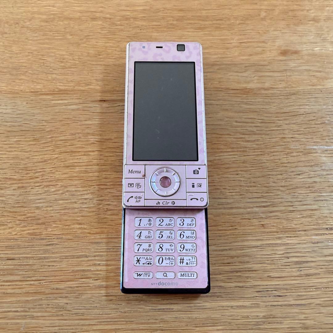 docomo F-04C pinkygirls 109コラボ ガラケー 携帯