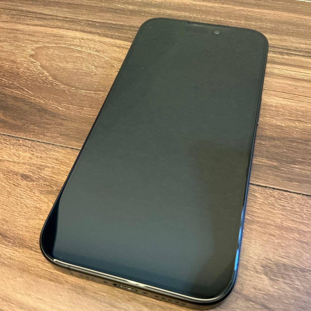 スマートフォン本体 iPhone 15 Pro, Black Titanium, 256GB
