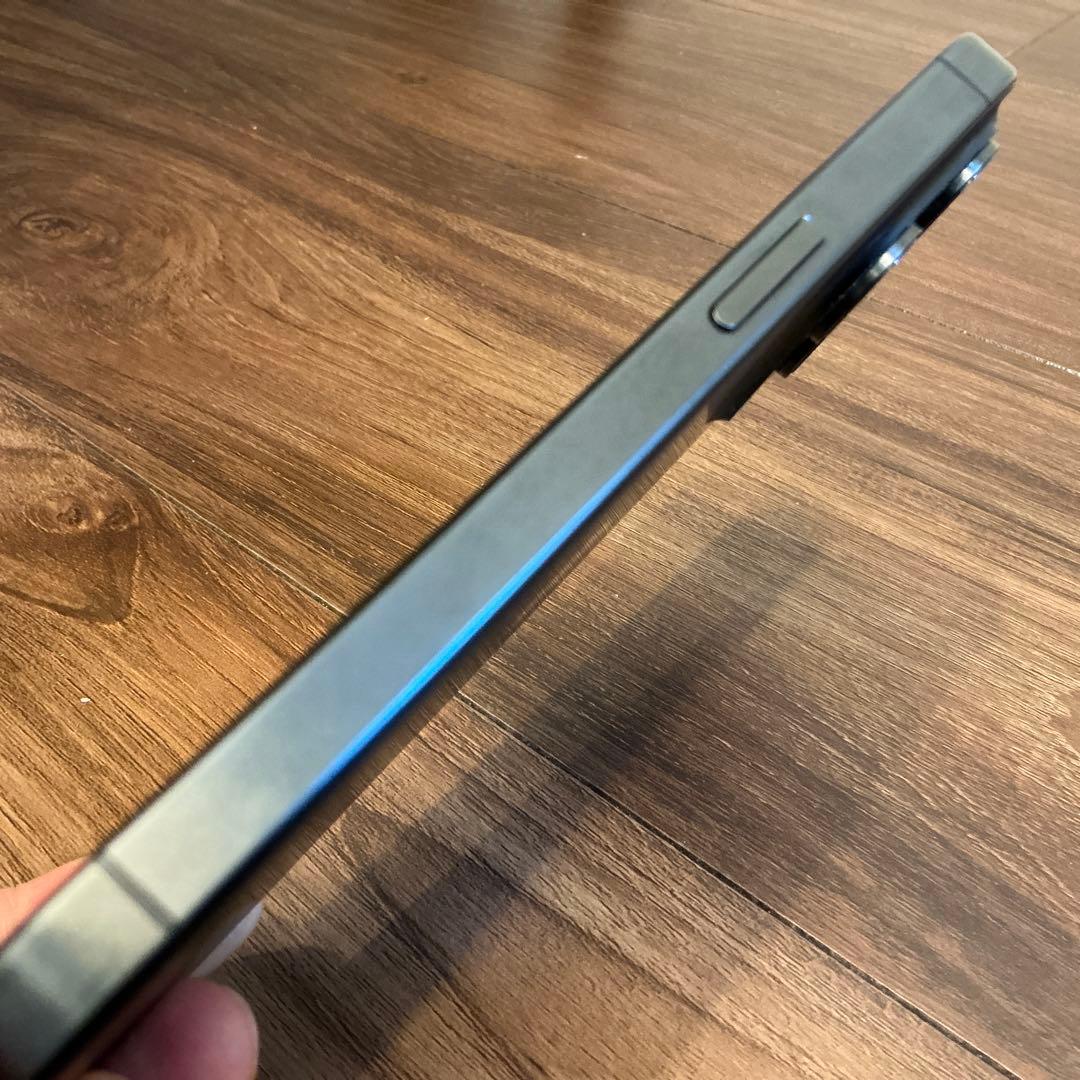 スマートフォン本体 iPhone 15 Pro, Black Titanium, 256GB