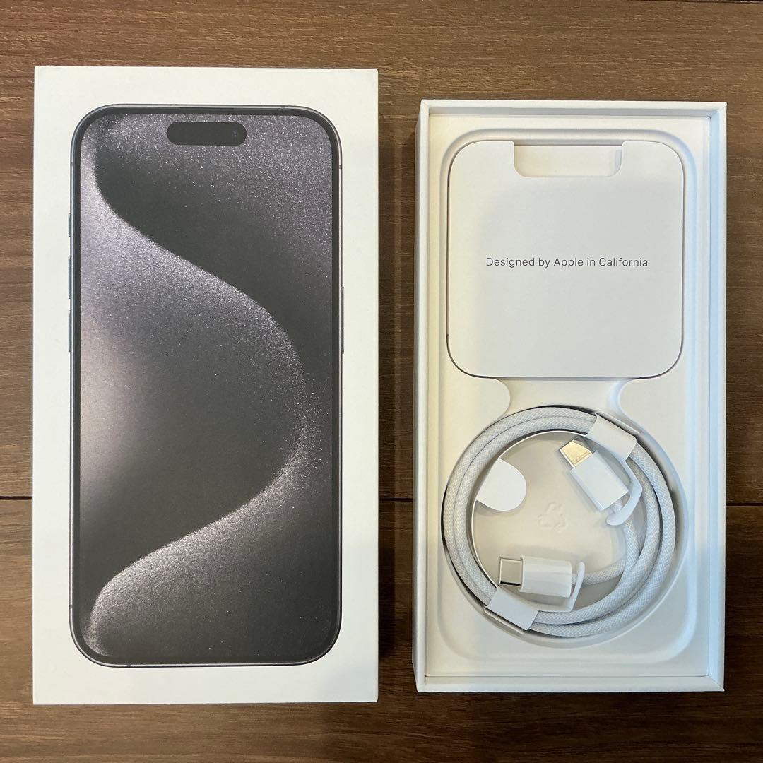 スマートフォン本体 iPhone 15 Pro, Black Titanium, 256GB