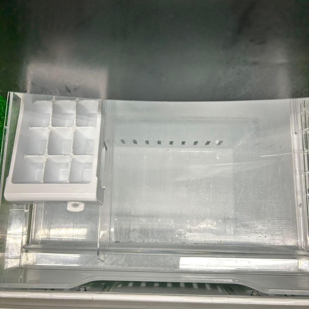 180 冷蔵庫　小型　2022年製　洗濯機も有　一人暮らし　右開き　格安　保証込