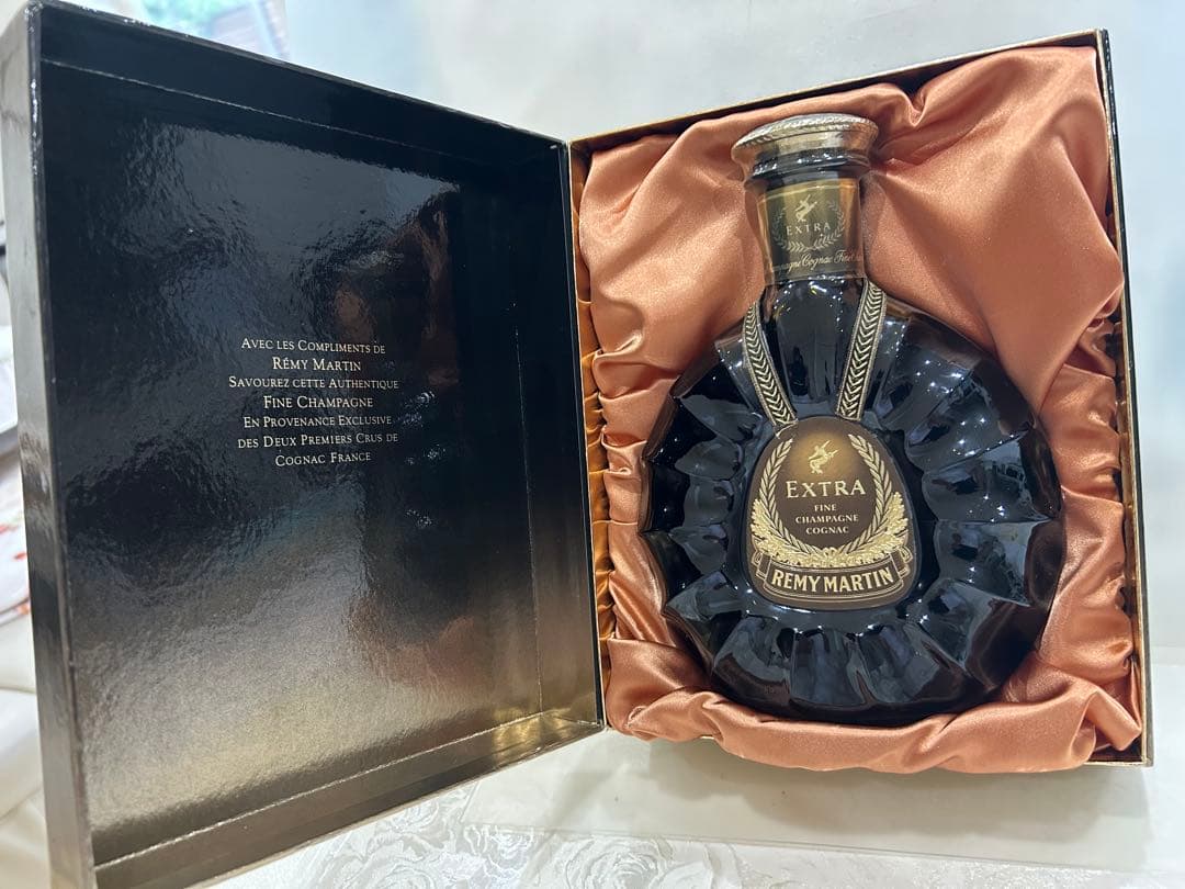 REMY MARTIN エクストラ ファインシャンパーニュ　グリーンボトル