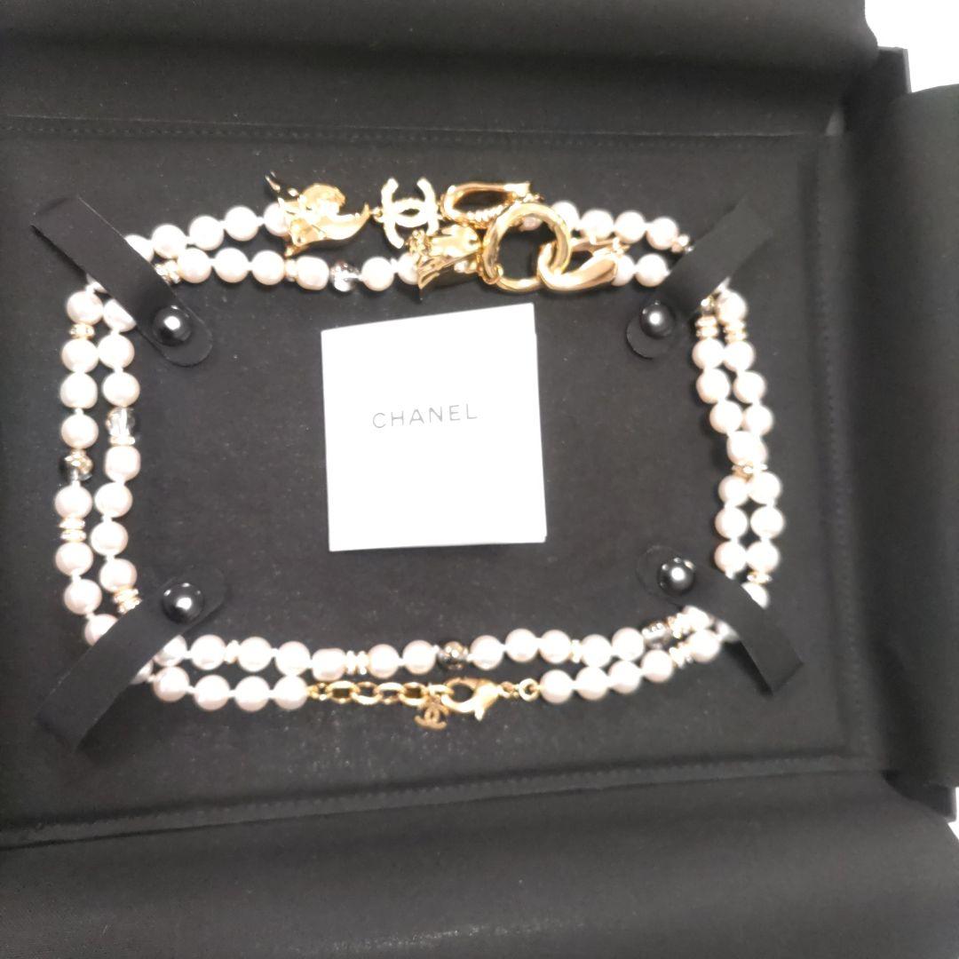 正規品　CHANEL パールネックレス ゴールドロゴ付き