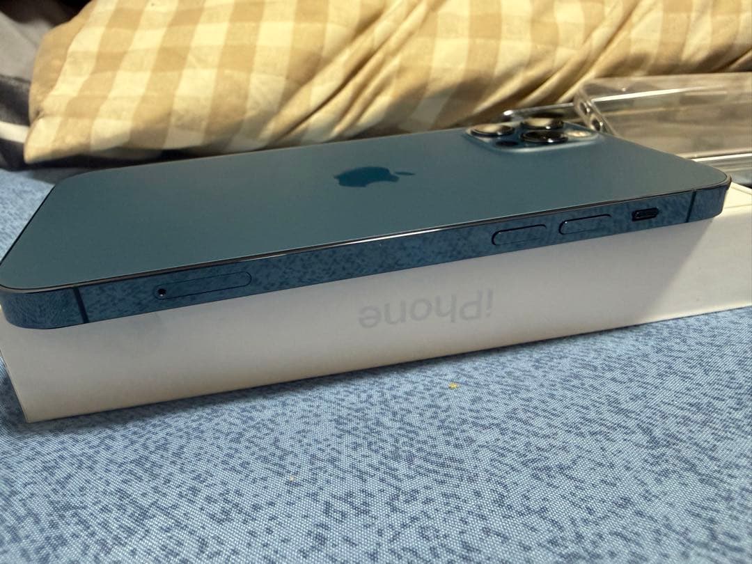 iPhone12pro256gb 美品 バッテリー交換済み100%ケース付き