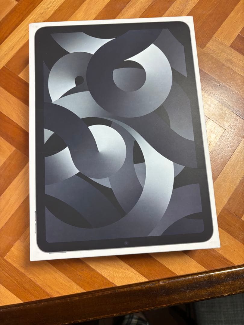 「M1チップ搭載！iPad Air第5世代／10.9″美品64GB」