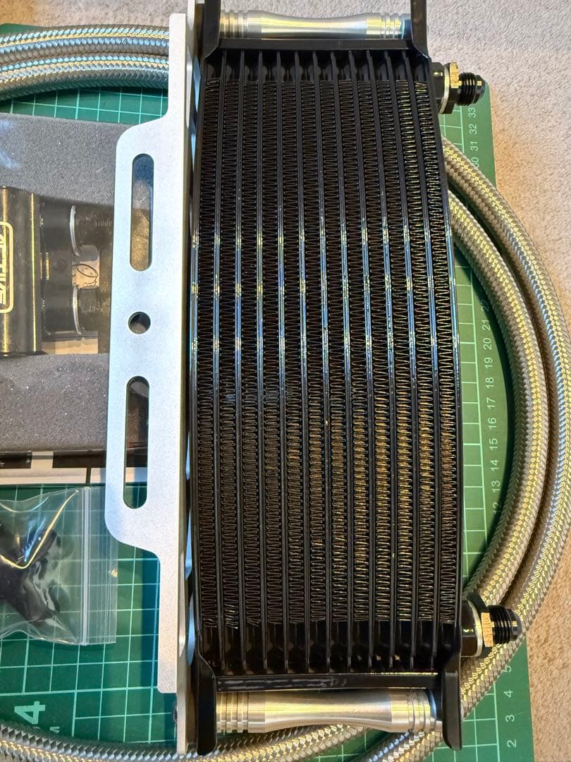 アクティブ　CBX400F ラウンドオイルクーラー　サイド廻し　アールズ