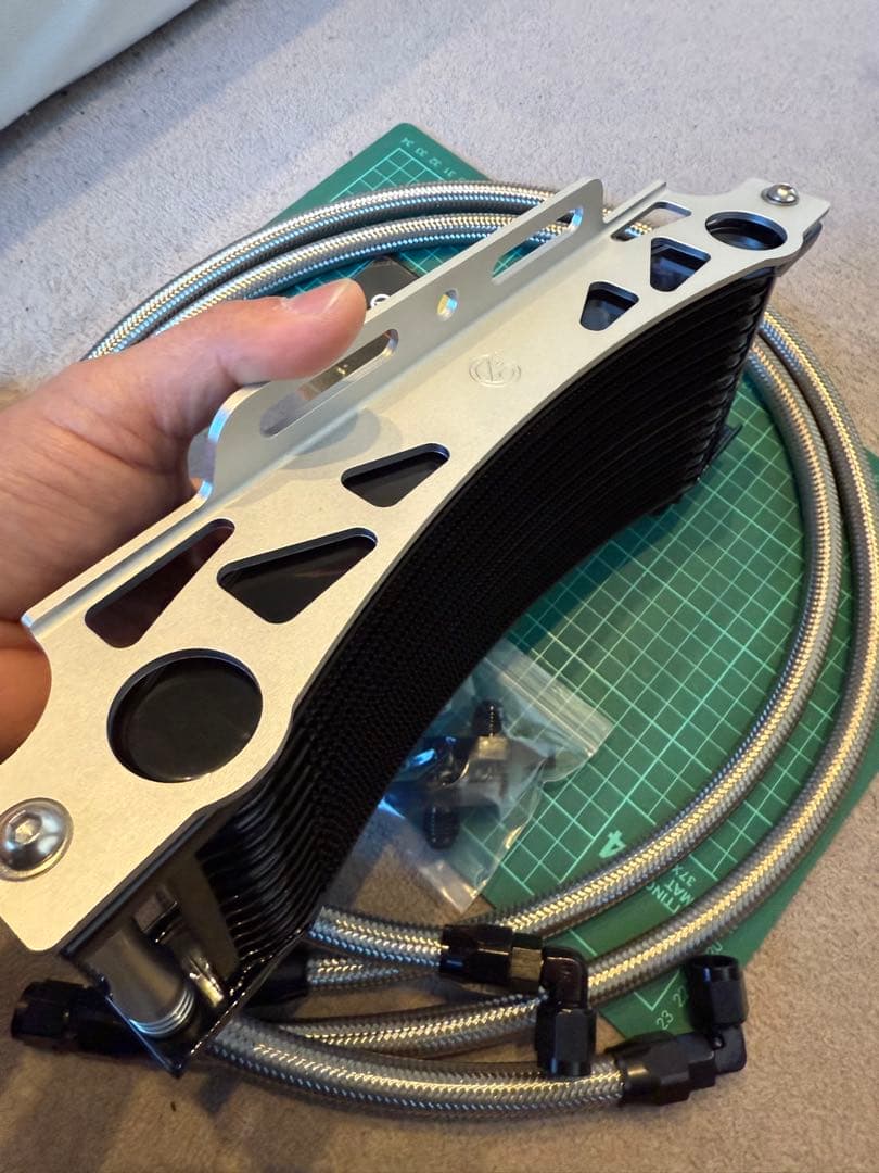 アクティブ　CBX400F ラウンドオイルクーラー　サイド廻し　アールズ