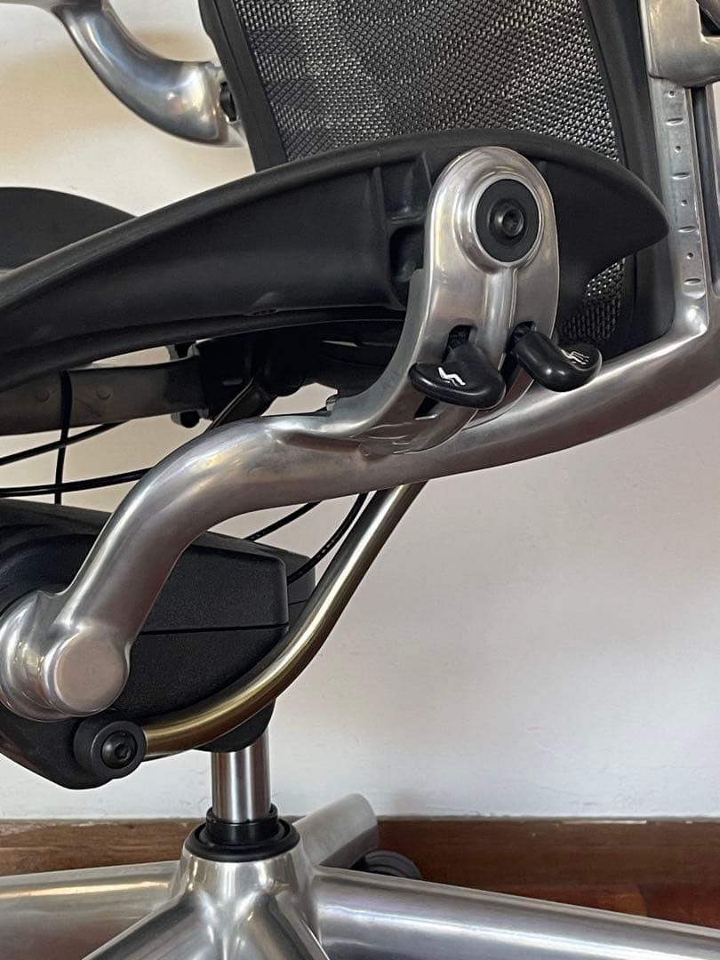 ハーマンミラー アーロンチェア ポリッシュ Bサイズ フル装備