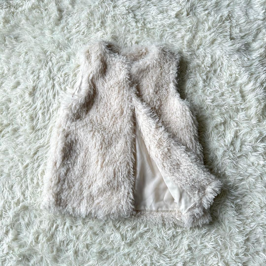 【新品未使用】トゥモローランドBallseyプードルファークルーネック ジレ