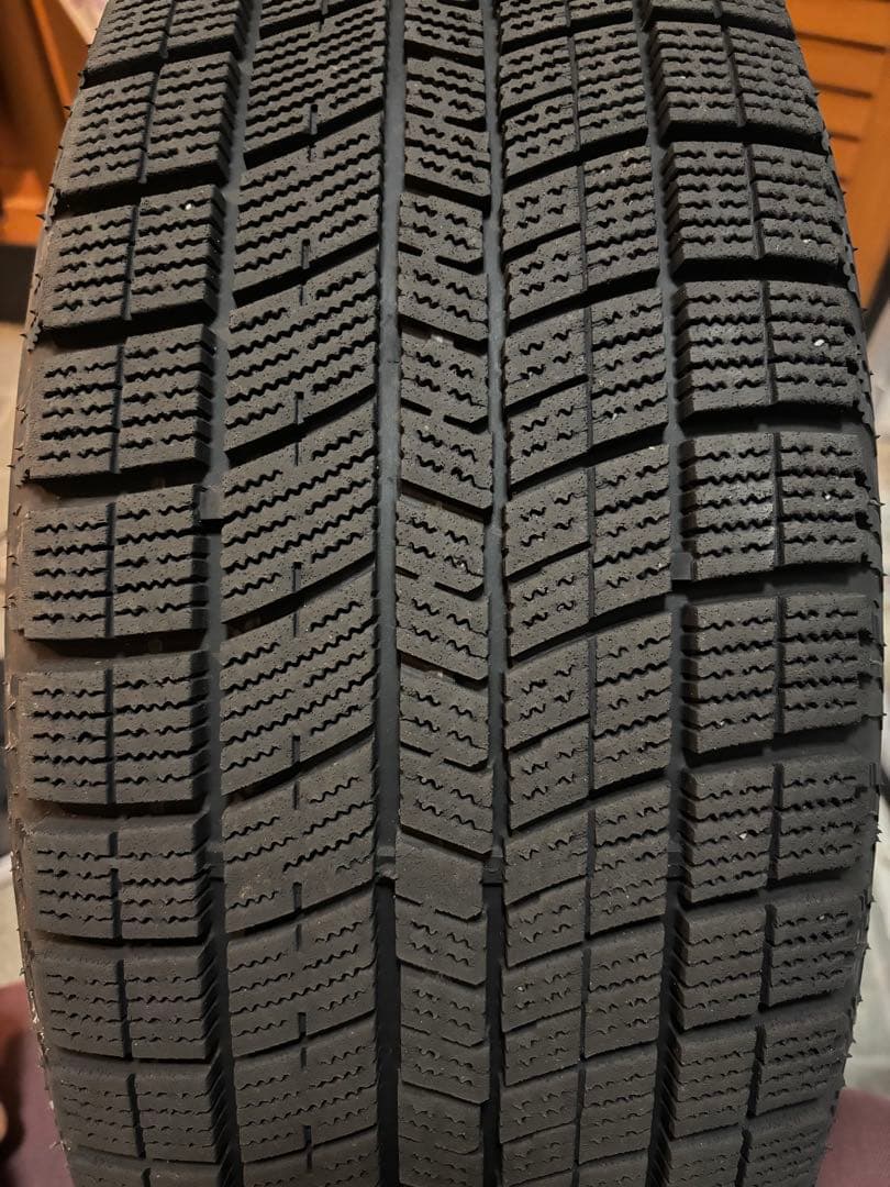 送料無料 スタッドレスタイヤホイール付き4本セット