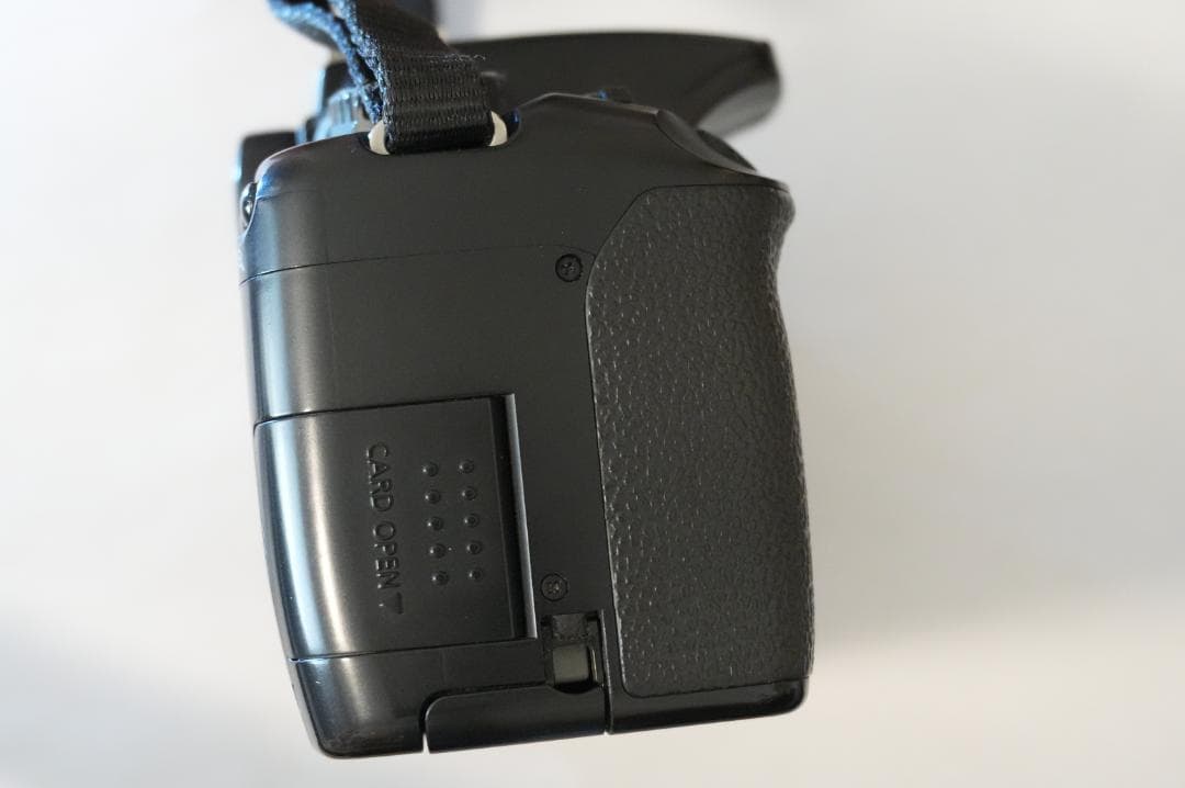 Canon EOS Kiss X2 デジタル一眼レフ 本体とレンズ2本セット