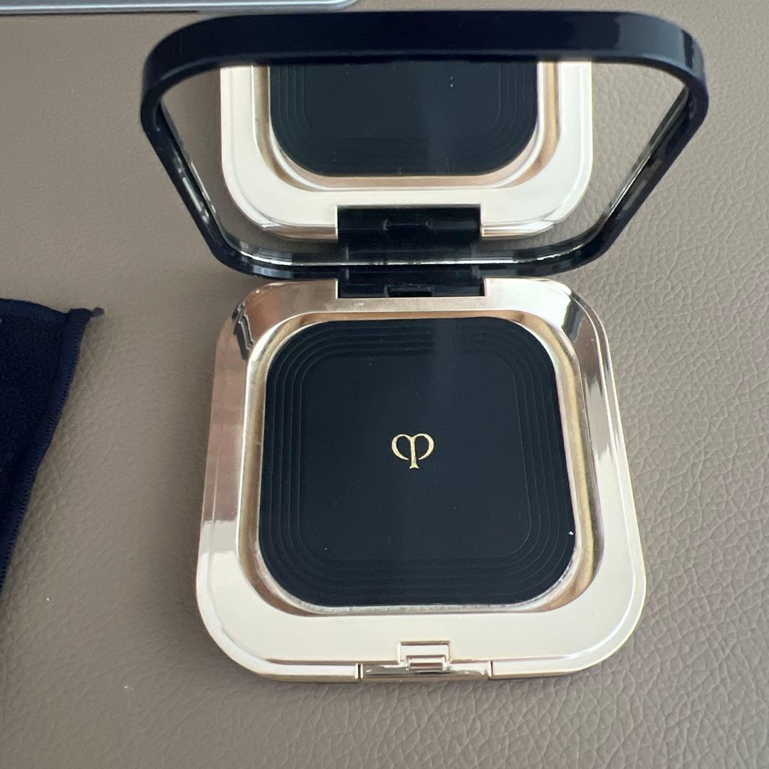 クレ・ド・ポー ボーテ プードルコンパクトサンシエルn