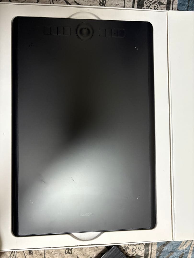 Wacom Intous Pro 液晶ペンタブレット本体L