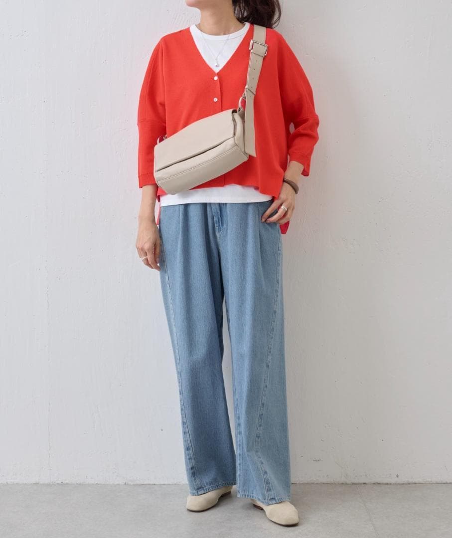 ♪連休off♪【新品タグ付】ビアズリー レザー ボディバッグ ベージュ