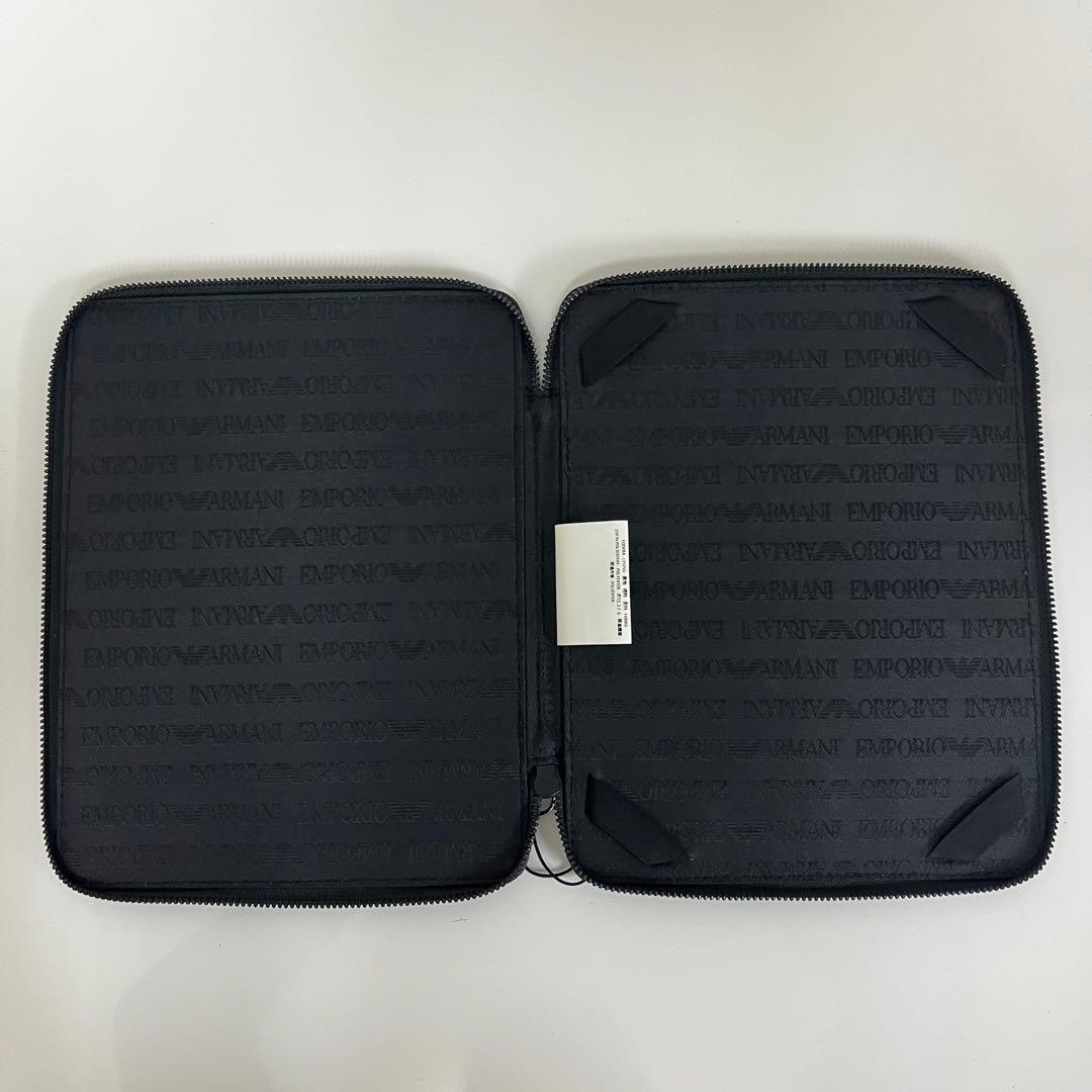 アルマーニ　タブレットケース