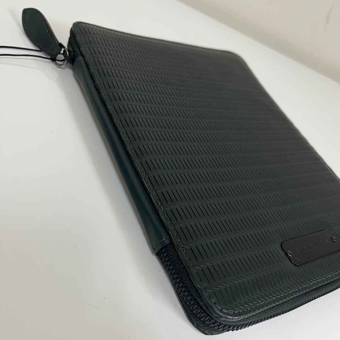 アルマーニ　タブレットケース