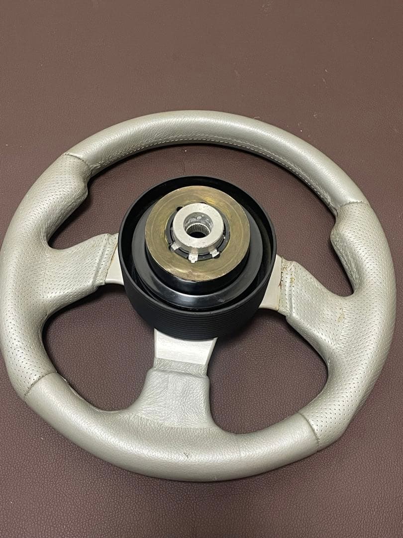 MOMO CORSE ハンドル 32cm TYP D32