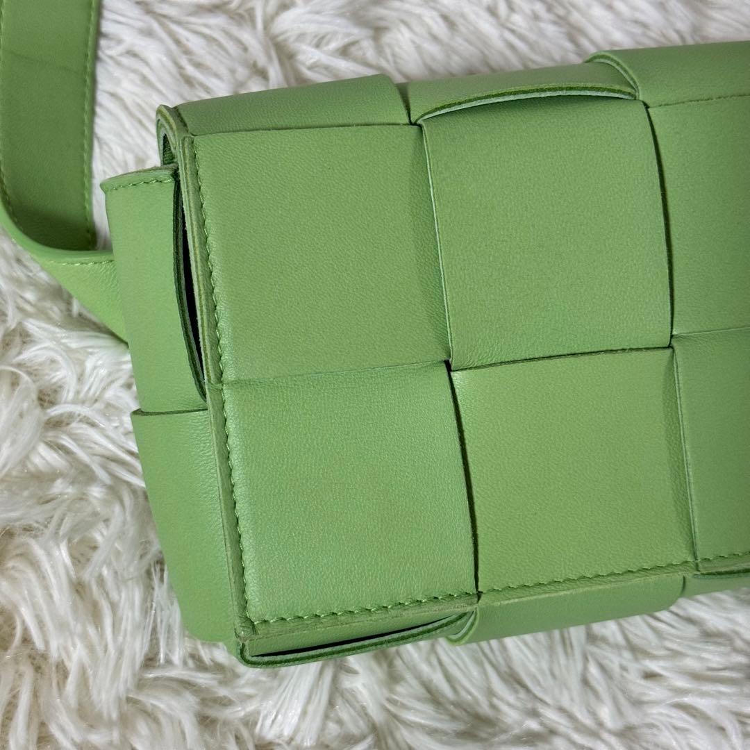 新品未使用✨ボッテガヴェネタ　カセットミニベルト　イントレチャート　ピスタチオ