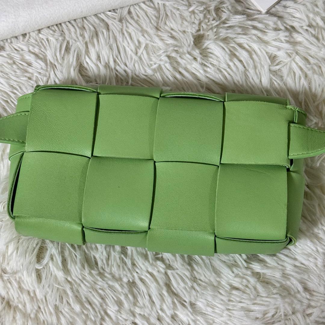 新品未使用✨ボッテガヴェネタ　カセットミニベルト　イントレチャート　ピスタチオ