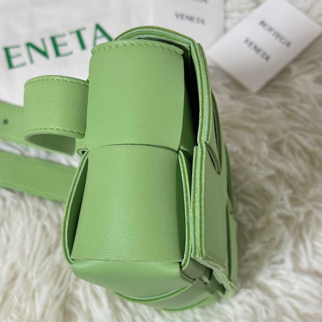 新品未使用✨ボッテガヴェネタ　カセットミニベルト　イントレチャート　ピスタチオ