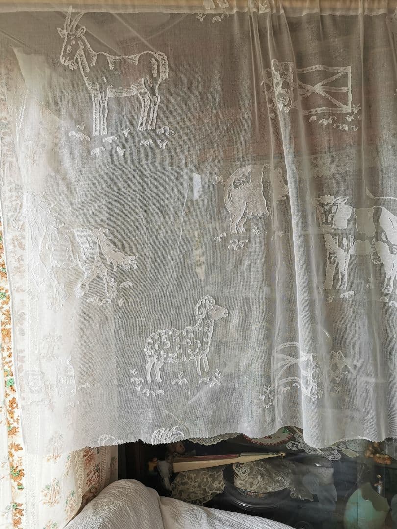 17日特別価格✾アンティーク牧場マドラスレース 酪農 羊馬山羊豚鶏カーテンパネル