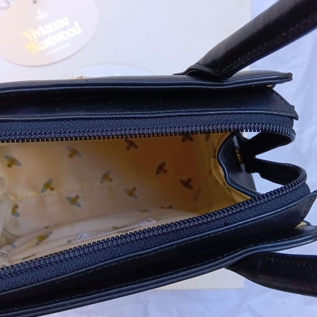 ヴィヴィアンウエストウッド　レザーハンドバッグ