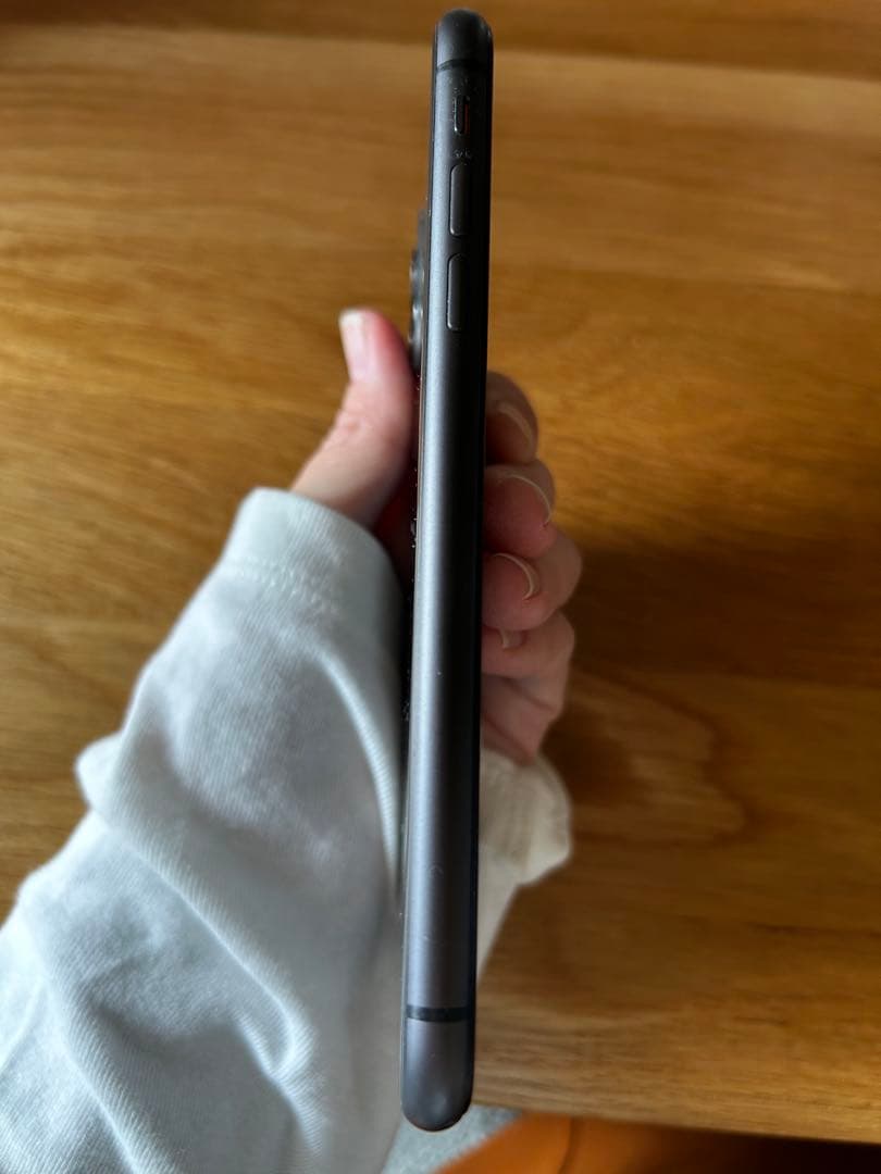 iPhone11 128G ブラック　iface付き