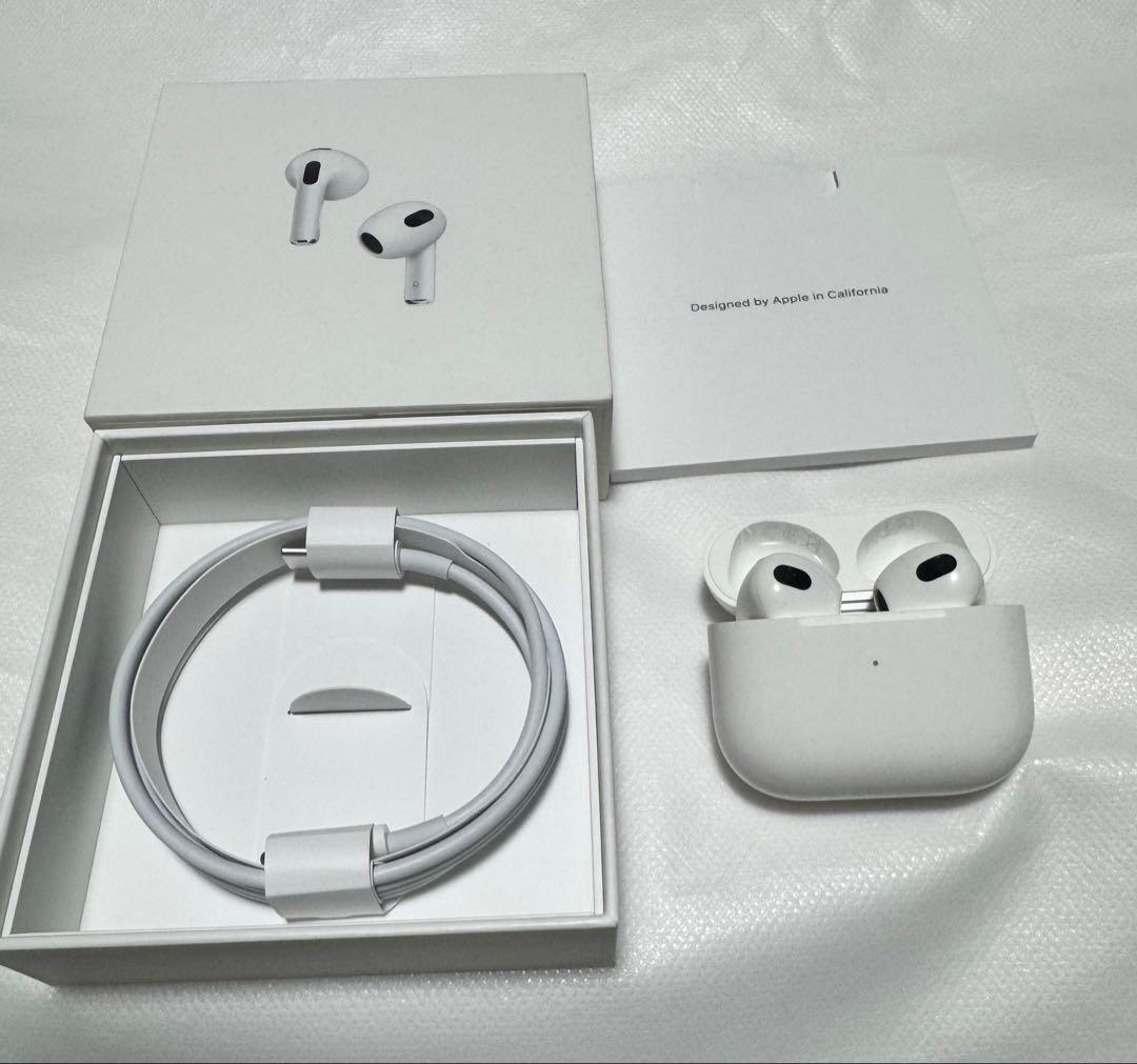 AirPods第3世代　充電ケース付き