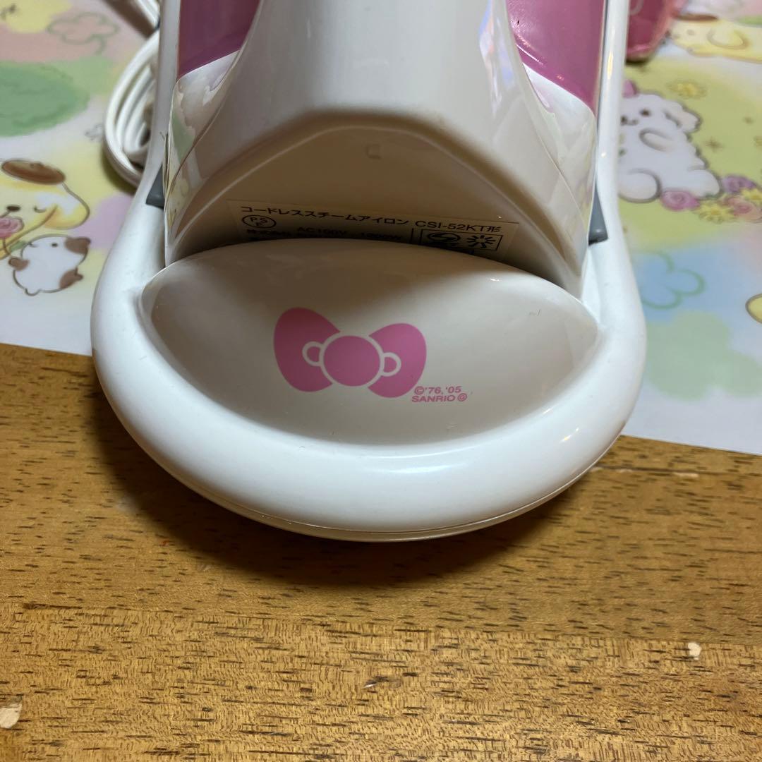 サンリオ　ハローキティ　コードレススチームアイロン〜OSHU