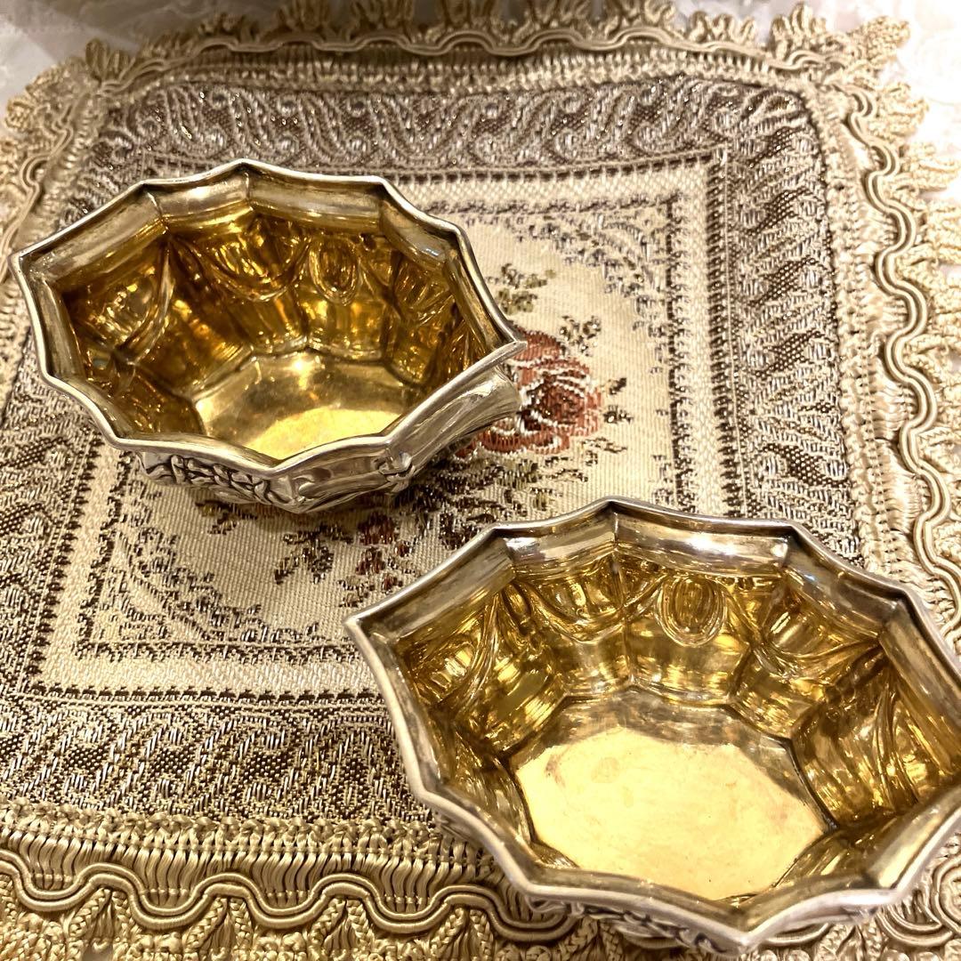 ロココ英国シルバー　純銀　アンティーク　リボンガーランドのソルト入れ　2個セット