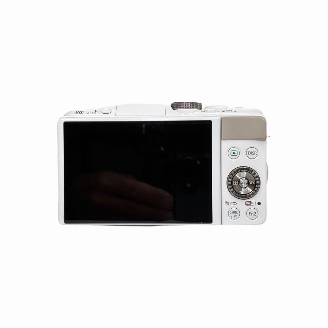 【極美品】LUMIX DMC-GF6W-W ダブルズームキット ホワイト