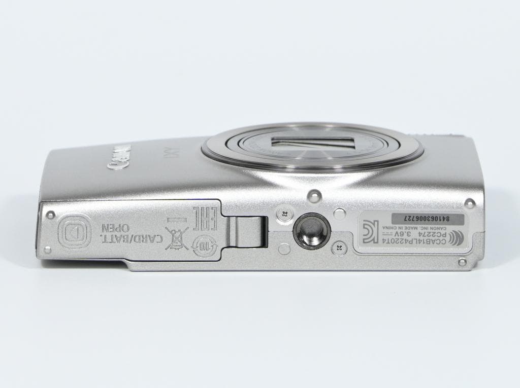 【ほぼ新品】 キヤノン　Canon IXY 650 シルバー