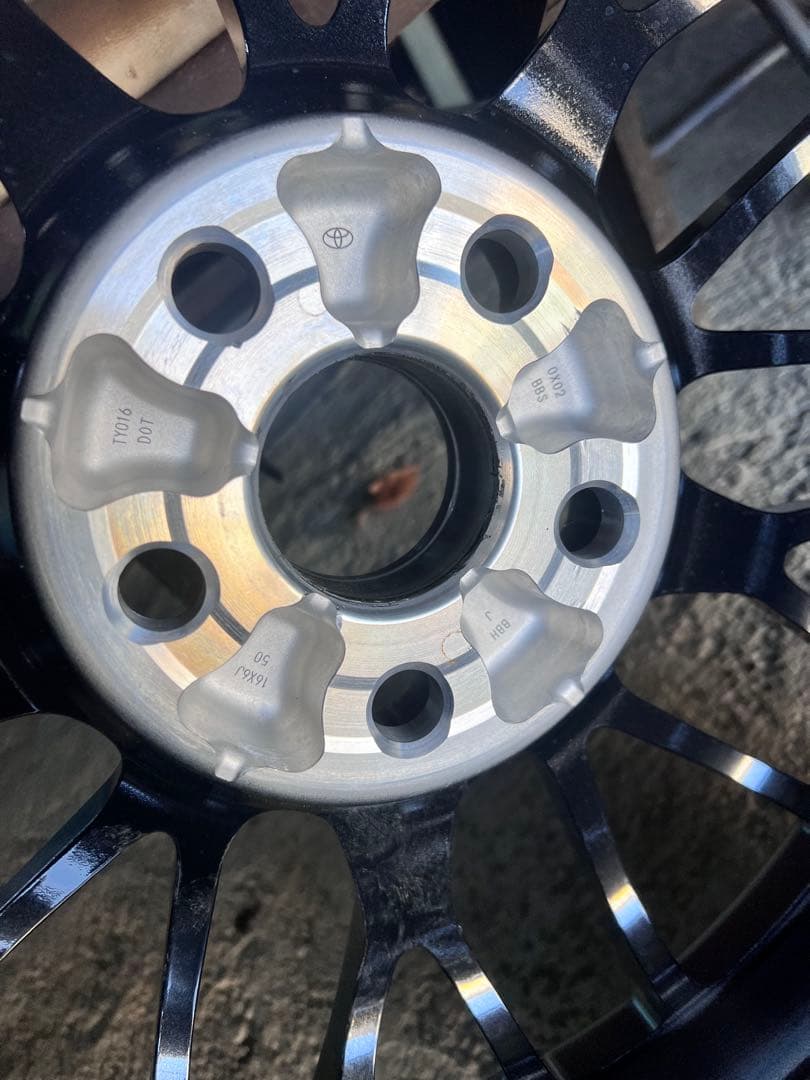 トヨタ 80系ヴォクシーハイブリッドZS純正BBS製 新品