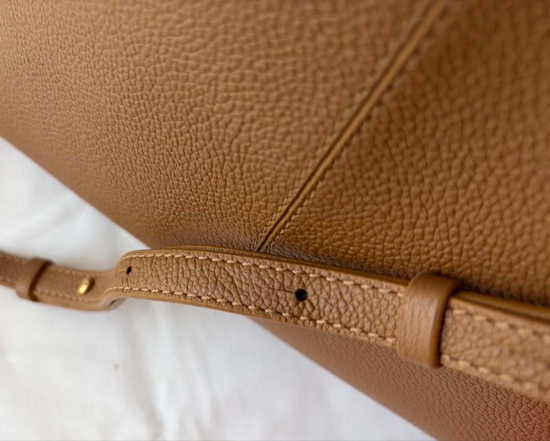 ポレーヌ Pole’ne Numero9 キャメルブラウン　レザー ハンドバッグ