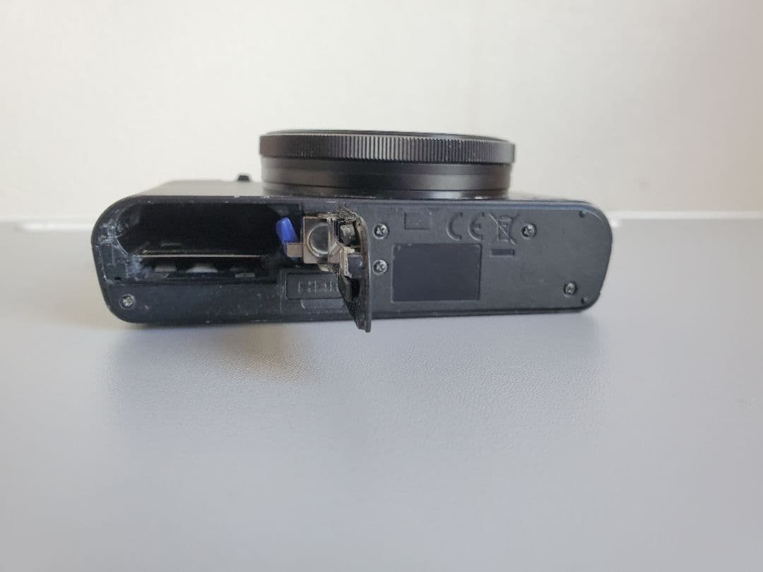 デジタルカメラ SONY DSC RX100