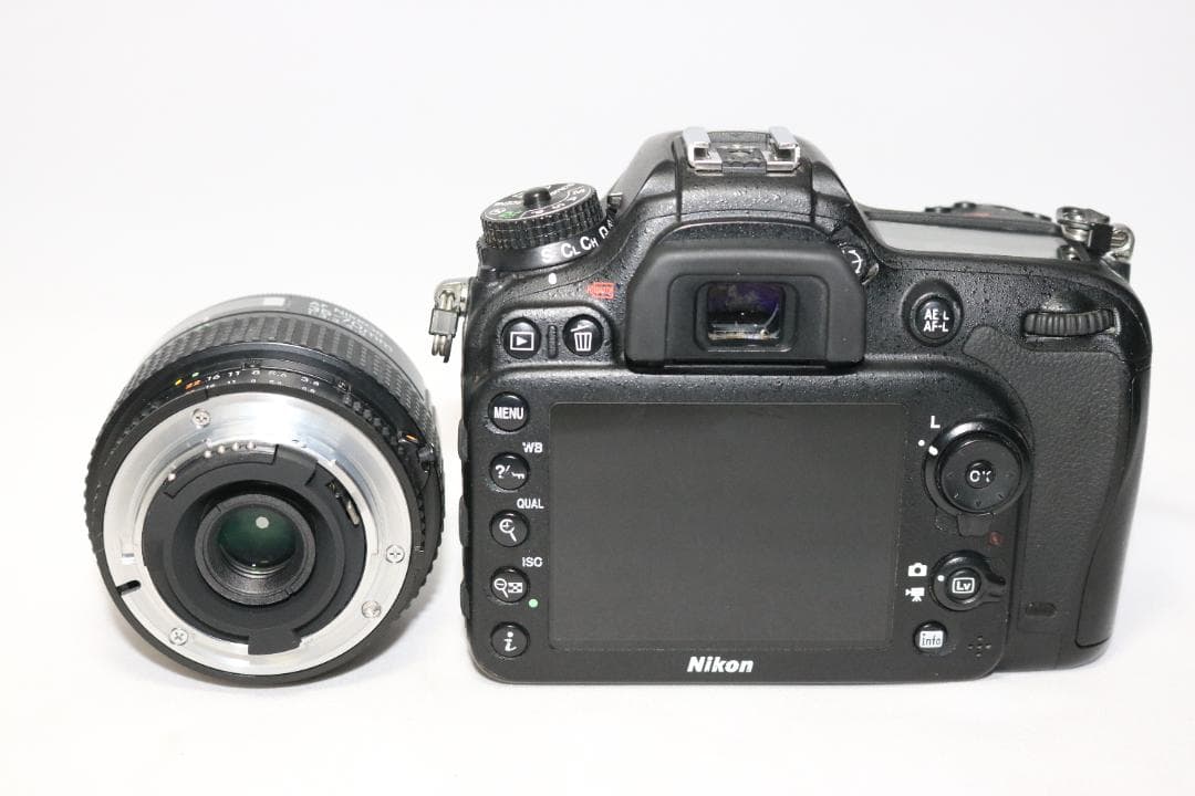 ワンランク上の一眼⭐高性能 ハイアマ Nikon D7200 本格機⭐高速連写