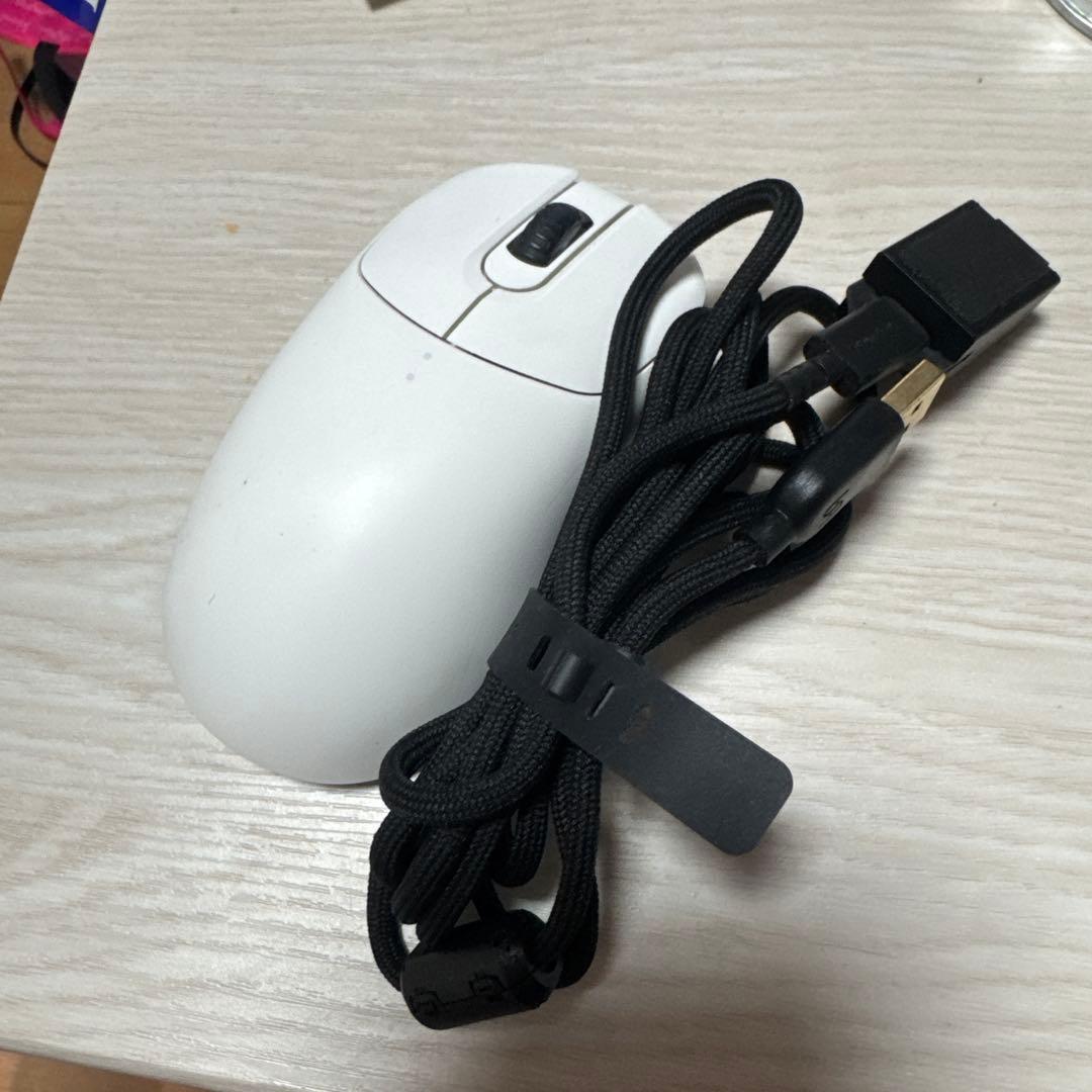 np01s w wireless White ゲーミングマウス