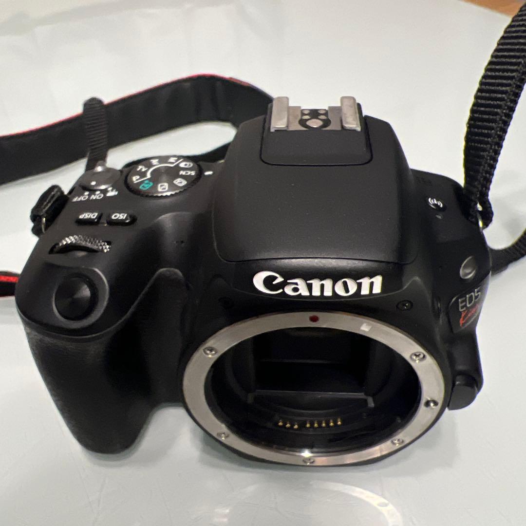 Canon一眼レフカメラ　EOS KISS X9