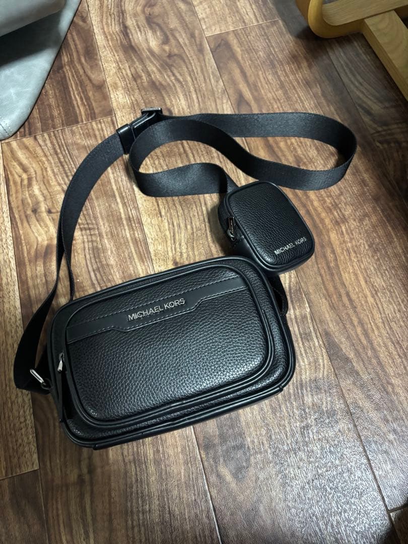 マイケルコース ショルダーバッグ メンズ ブラック