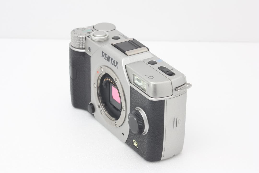 ペンタックス PENTAX Q7 ボディ シルバー 完動品 #349a